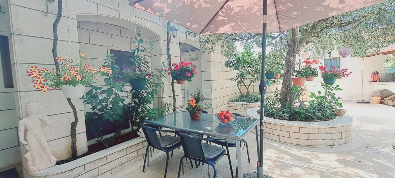 Apartments Darija & Pero 普契什查 外观 照片