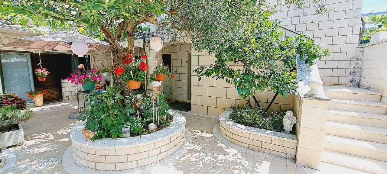 Apartments Darija & Pero 普契什查 外观 照片